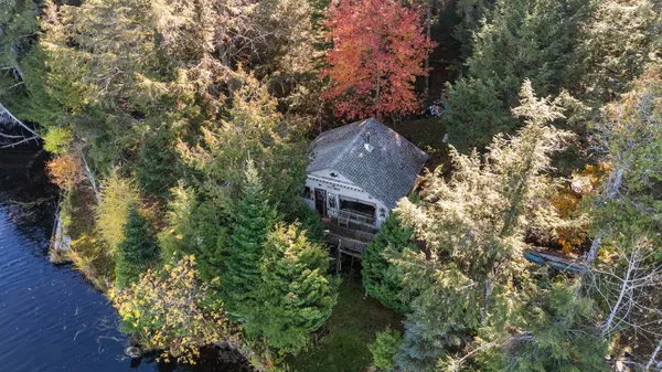 1314 Mannies TRL, Algonquin Highlands, ON K0M 1S0