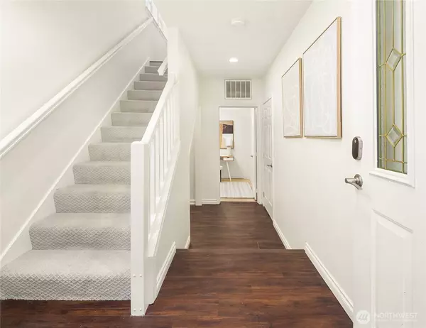 755 NW Juniper ST, Issaquah, WA 98027