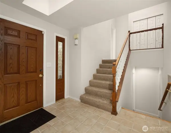 28033 194th PL SE, Kent, WA 98042