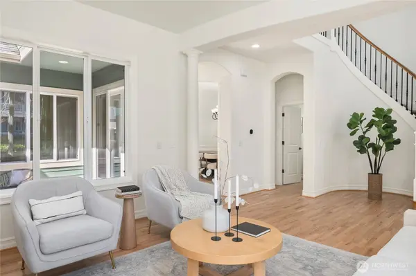 2455 30th AVE NE, Issaquah, WA 98029