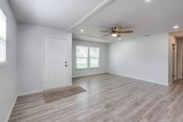 326 Sublett, San Antonio, TX 78223