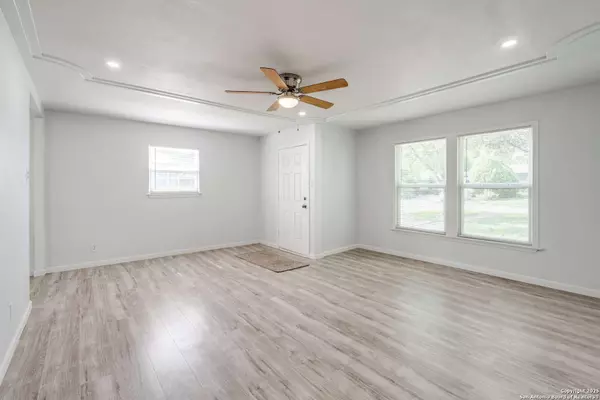 326 Sublett, San Antonio, TX 78223