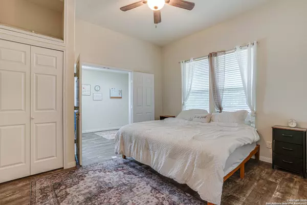 1145 summit UNIT A, San Antonio, TX 78201