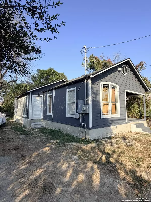 329 Big Foot, San Antonio, TX 78204