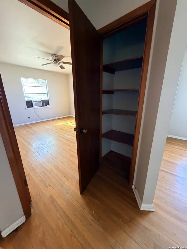 4926 Alma UNIT 2, San Antonio, TX 78222