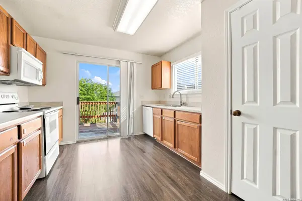 9130 Dublin Hts, San Antonio, TX 78254