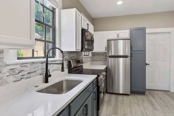 906 W Craig, San Antonio, TX 78201