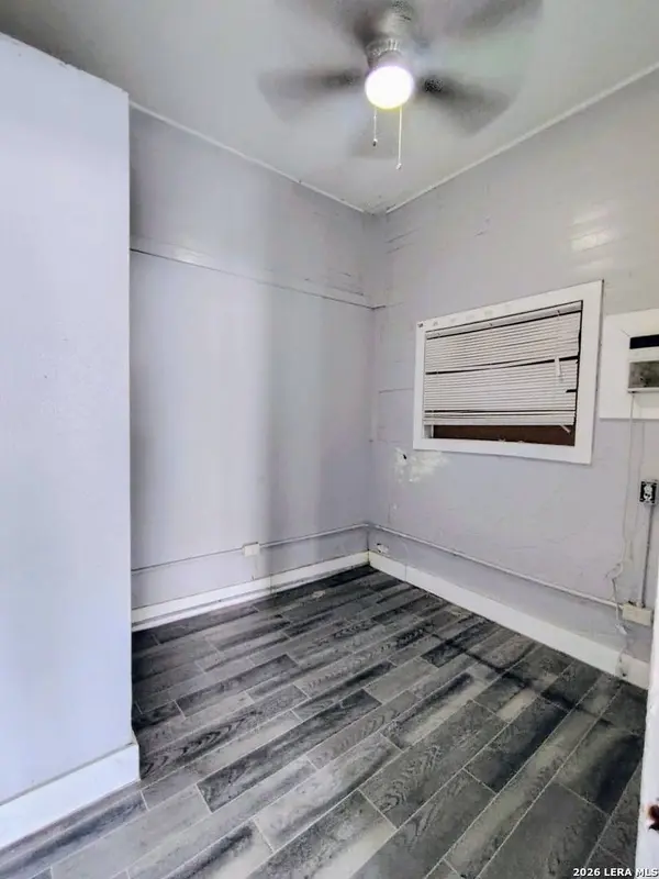 3430 S Flores UNIT 1B, San Antonio, TX 78204