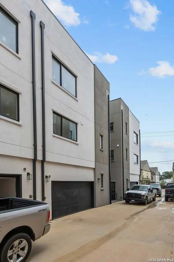 222 E Courtland Pl UNIT 1, San Antonio, TX 78212