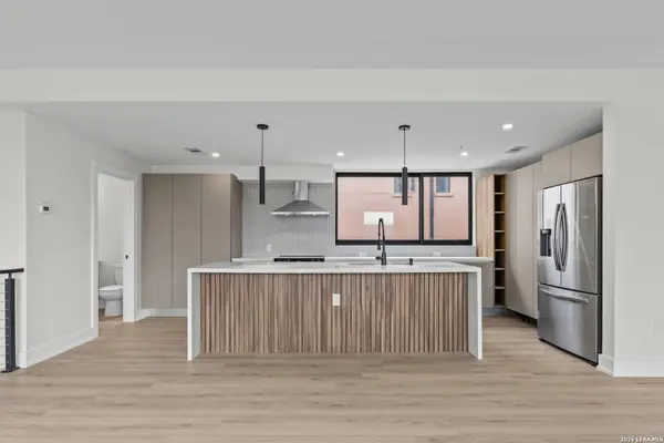 222 E Courtland Pl UNIT 1