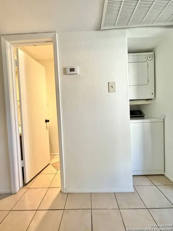 3843 Barrington UNIT 111C, San Antonio, TX 78217