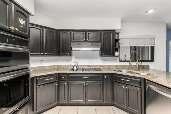 9389 N 87TH Way, Scottsdale, AZ 85258