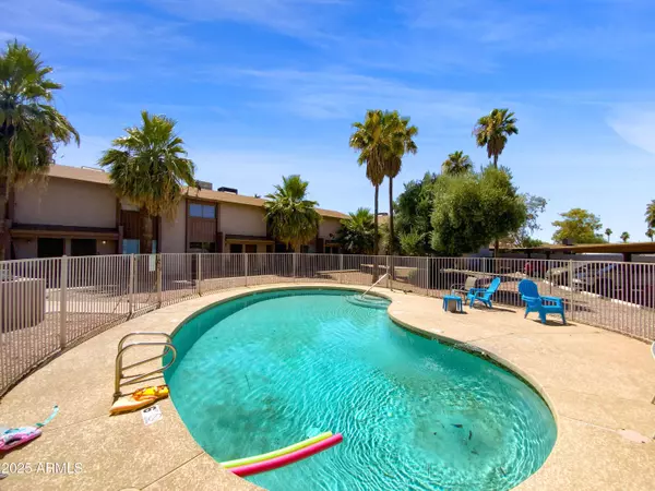 1750 E MATEO Circle #103, Mesa, AZ 85204