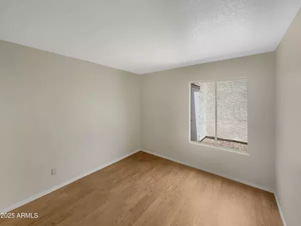 2617 W WILLOW Avenue, Phoenix, AZ 85029