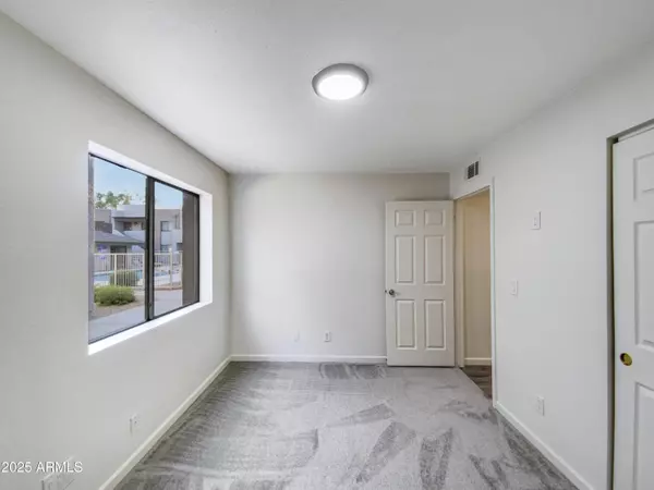 1065 W 1ST Street #109, Tempe, AZ 85281
