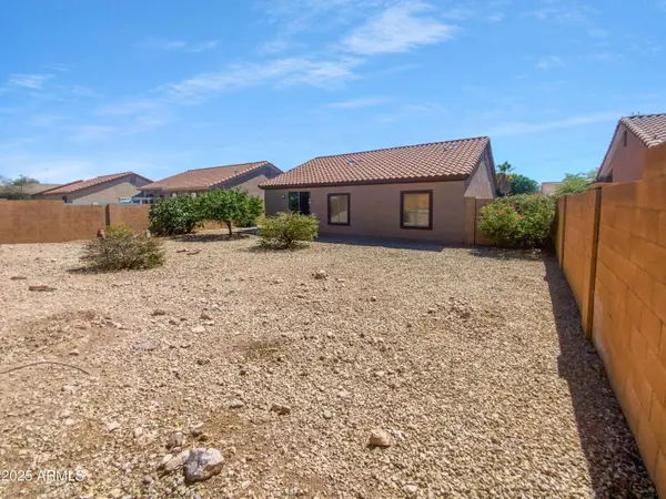 8864 E RAINIER Drive, Gold Canyon, AZ 85118