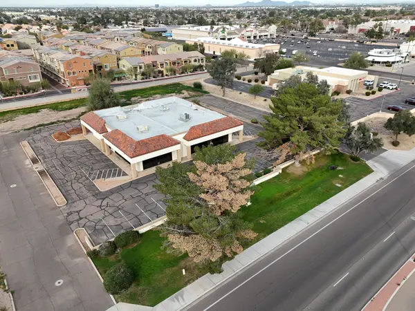 Canadian Entrepreneur Invests Big Near Downtown Gilbert,KEVIN MCKIERNAN