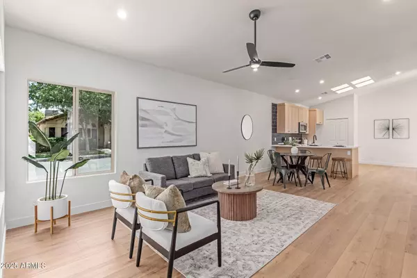 967 E HEARNE Way, Gilbert, AZ 85234