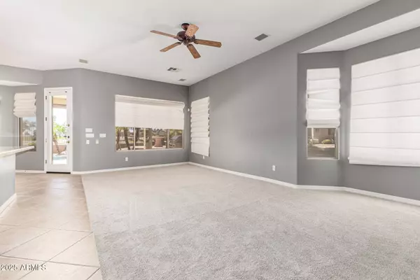 5102 S PEACHWOOD Drive, Gilbert, AZ 85298
