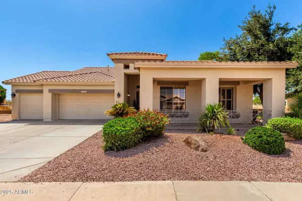 5102 S PEACHWOOD Drive, Gilbert, AZ 85298