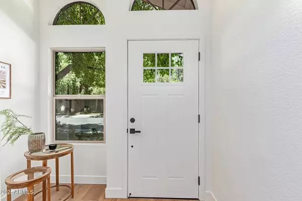 967 E HEARNE Way, Gilbert, AZ 85234