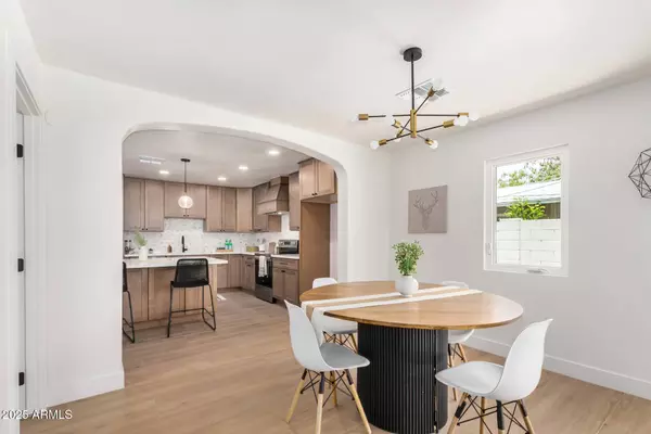 120 E PAGE Avenue, Gilbert, AZ 85234