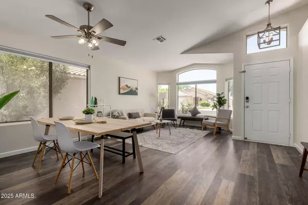 3961 E LEXINGTON Avenue, Gilbert, AZ 85234