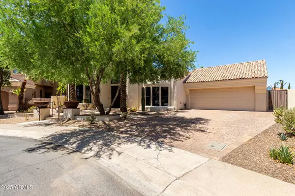 1402 W SANDPIPER Drive, Gilbert, AZ 85233