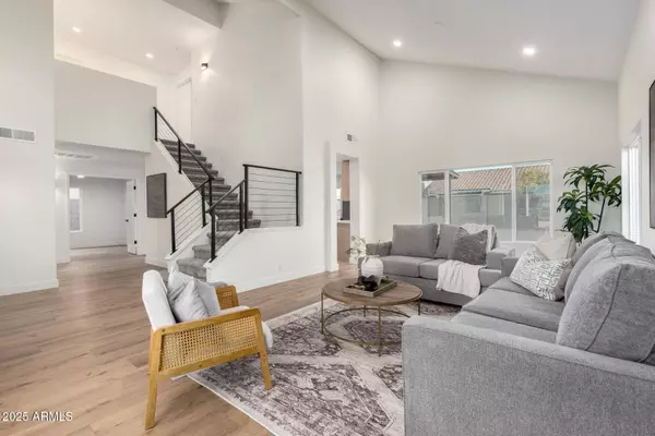 7846 W OCOTILLO Road, Glendale, AZ 85303