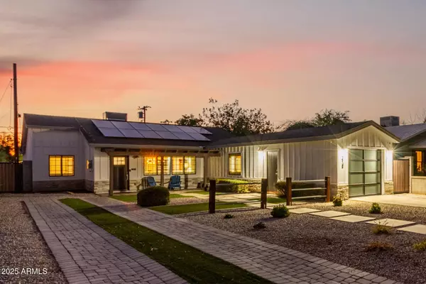 218 N PALM Street, Gilbert, AZ 85234