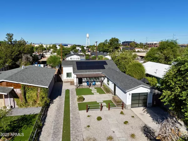 218 N PALM Street, Gilbert, AZ 85234