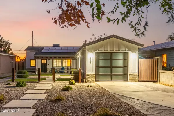 218 N PALM Street, Gilbert, AZ 85234