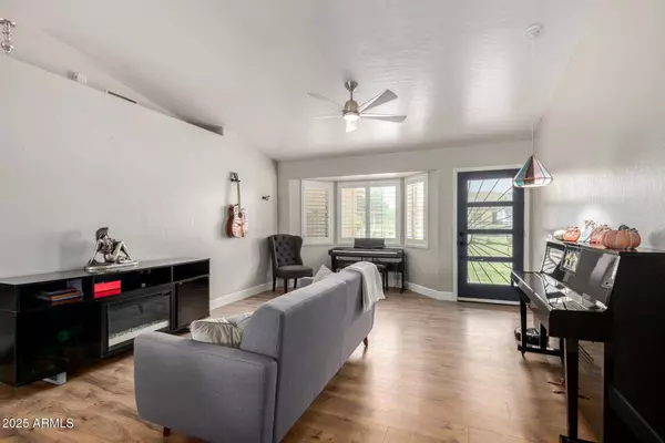 17844 E CHESTNUT Drive, Queen Creek, AZ 85142