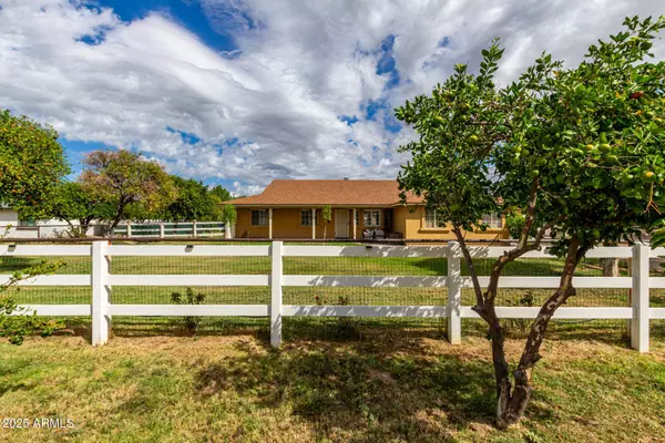 17844 E CHESTNUT Drive, Queen Creek, AZ 85142