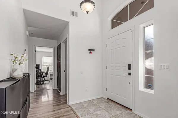 1083 S COTTONWOOD Court, Gilbert, AZ 85296