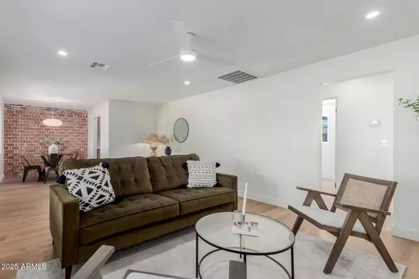 119 E LINDA Lane, Gilbert, AZ 85234