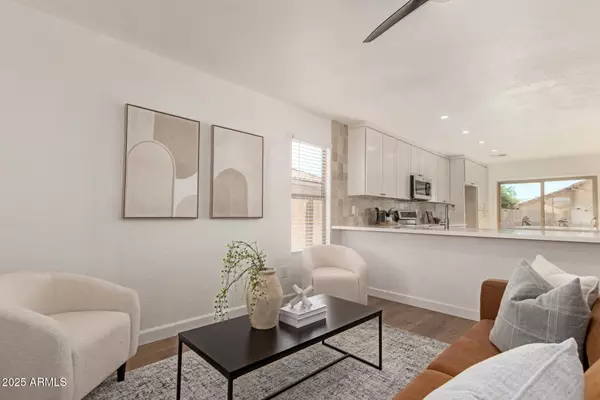 10427 E ARCADIA Avenue, Mesa, AZ 85208