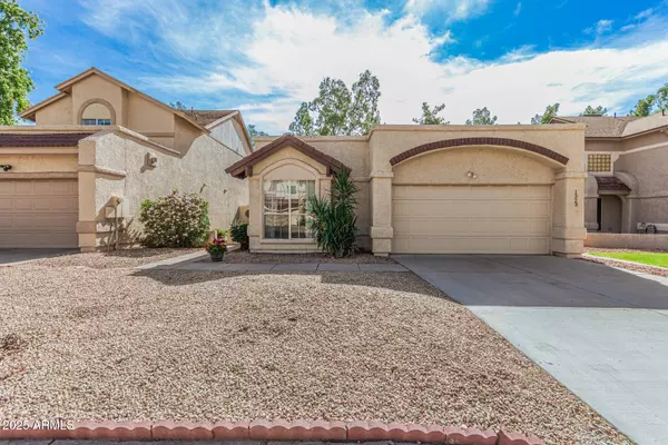 1323 W MANOR Street, Chandler, AZ 85224