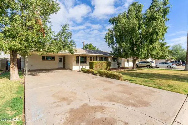 3634 W MEDLOCK Drive, Phoenix, AZ 85019