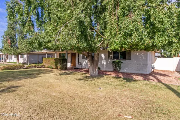 3634 W MEDLOCK Drive, Phoenix, AZ 85019