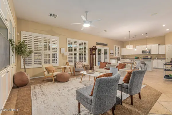 2860 E LEXINGTON Court, Gilbert, AZ 85234