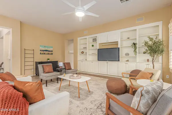 2860 E LEXINGTON Court, Gilbert, AZ 85234