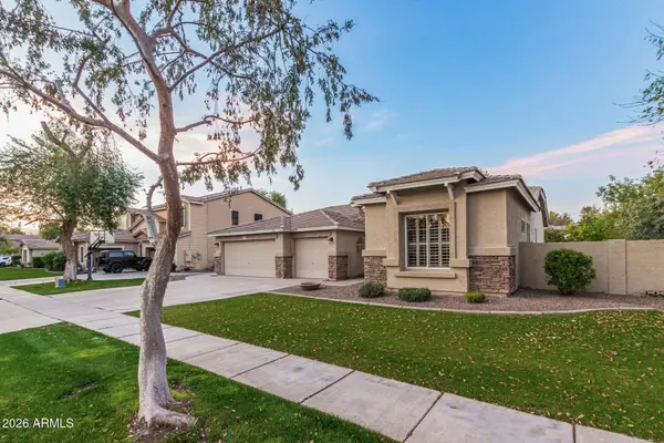 2860 E LEXINGTON Court, Gilbert, AZ 85234