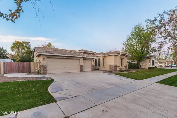 2860 E LEXINGTON Court, Gilbert, AZ 85234