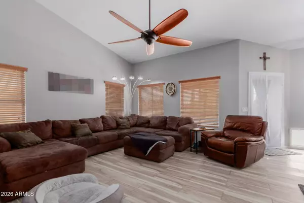 3655 E REDWOOD Lane, Phoenix, AZ 85048