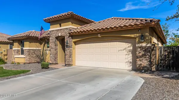 590 E RAVEN Court, Gilbert, AZ 85297