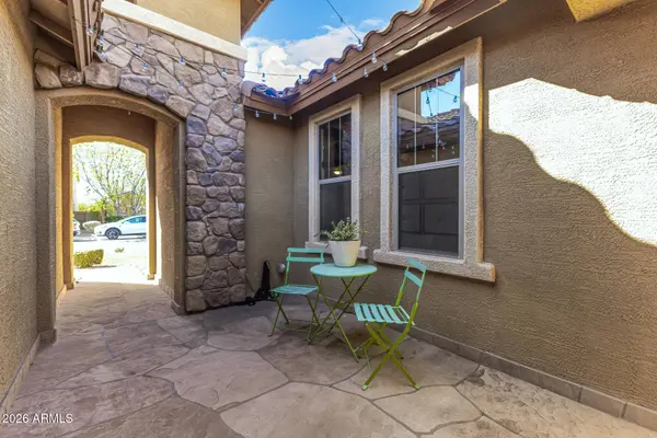 590 E RAVEN Court, Gilbert, AZ 85297