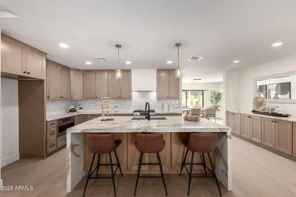 2825 E CAMPBELL Avenue, Phoenix, AZ 85016