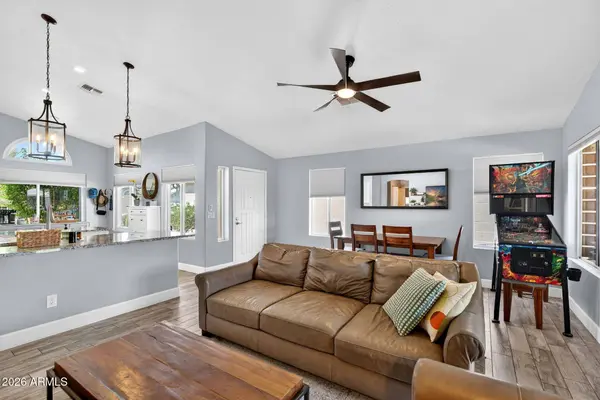 151 W SAGEBRUSH Street, Gilbert, AZ 85233