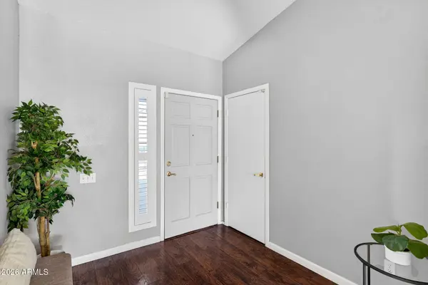 518 W AMOROSO Drive, Gilbert, AZ 85233
